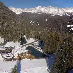 Dolomiti Szálloda Falcade